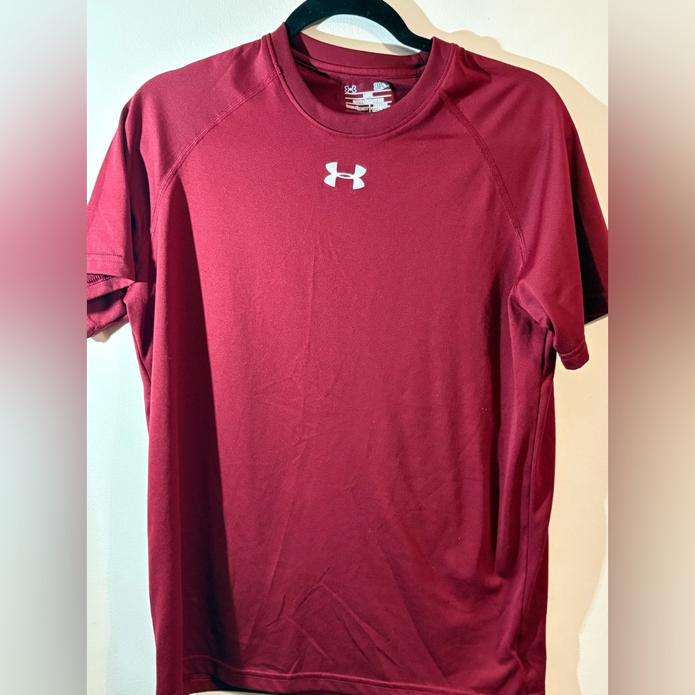 Under Armour Men Heat Gear Short Sleeve‎ Loose Athletic Shirt Maroon red small